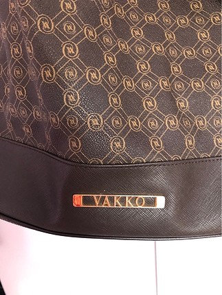 Vakko monogram ??