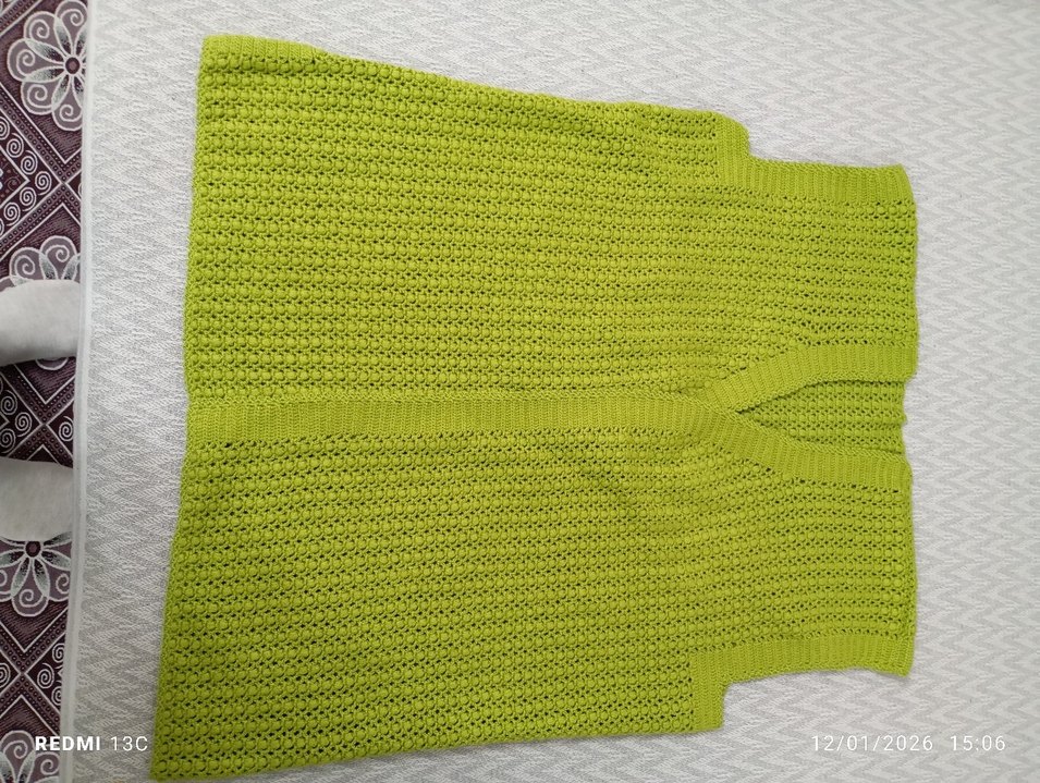 Yeşil V Yaka El Örgü Kadın Yelek - Görsel 2