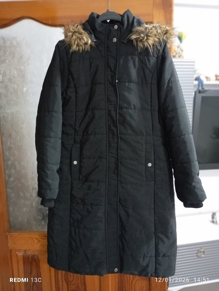 LCW Siyah Uzun Kadın Kışlık Mont Kürklü Kapüşonlu - Görsel 2