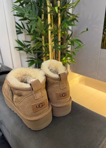 Bej Süet Kürklü Kadın Platform Bot - Görsel 3