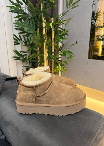 Ugg 38