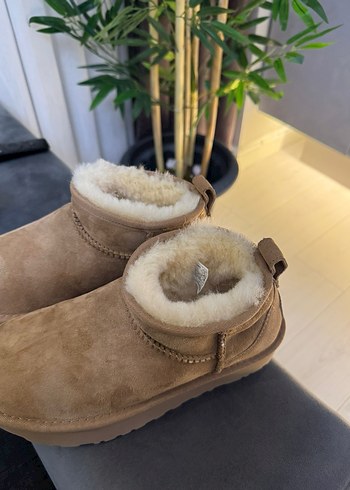 Bej Süet Kürklü Kadın Platform Bot - Görsel 2