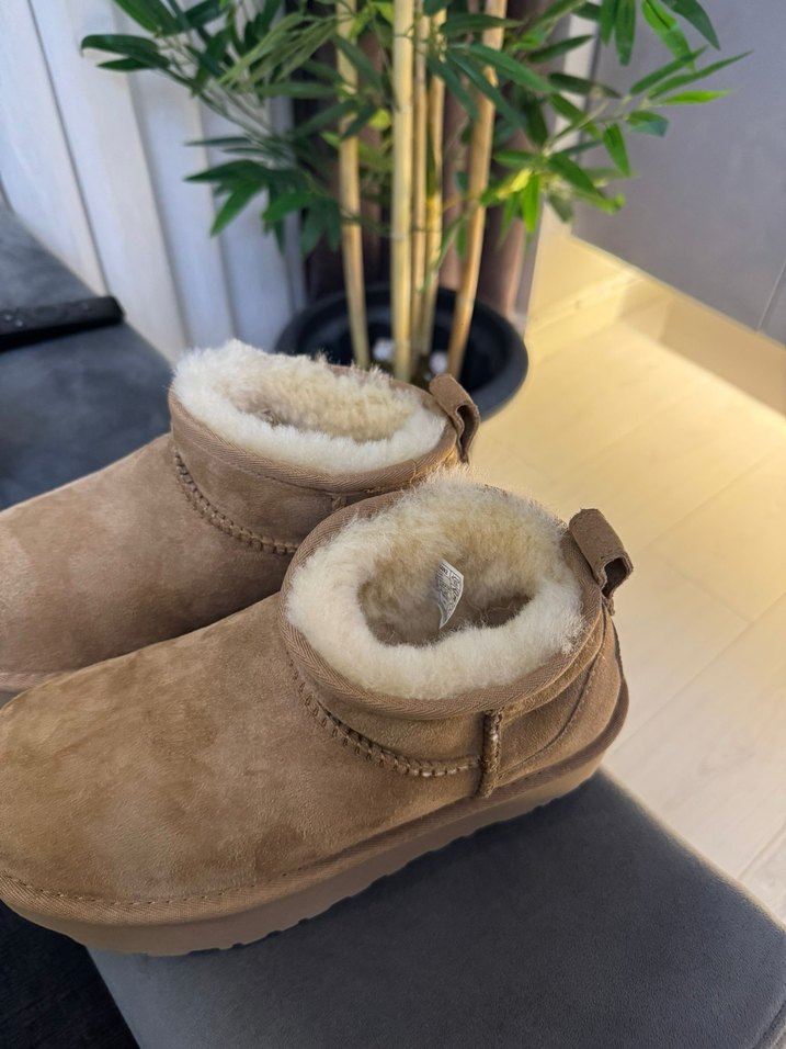 Bej Süet Kürklü Kadın Platform Bot - Görsel 2