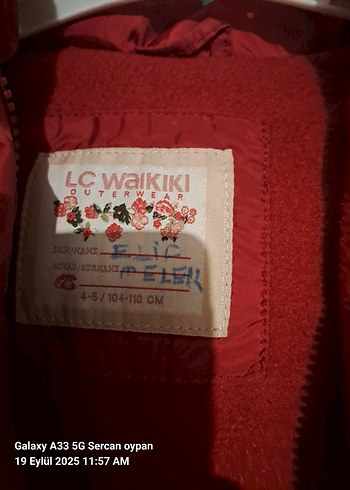 Kırmızı Kapüşonlu Çocuk Mont - Görsel 3