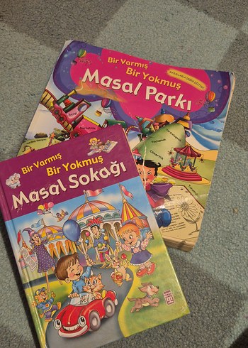 2 Adet Masal Kitabı