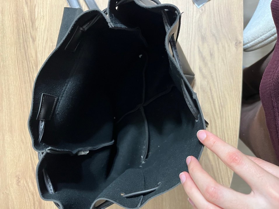 Gri metalik Deri Kadın Sırt Çantası - Görsel 3