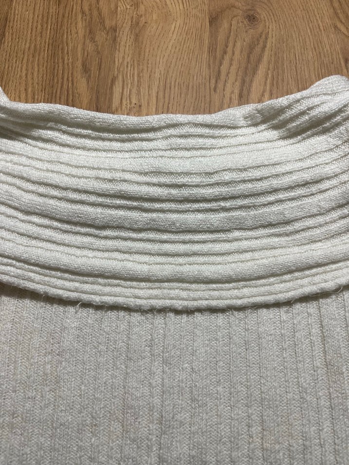 Kadın Bej Oversize Triko Kayık Yaka Kazak - Görsel 3