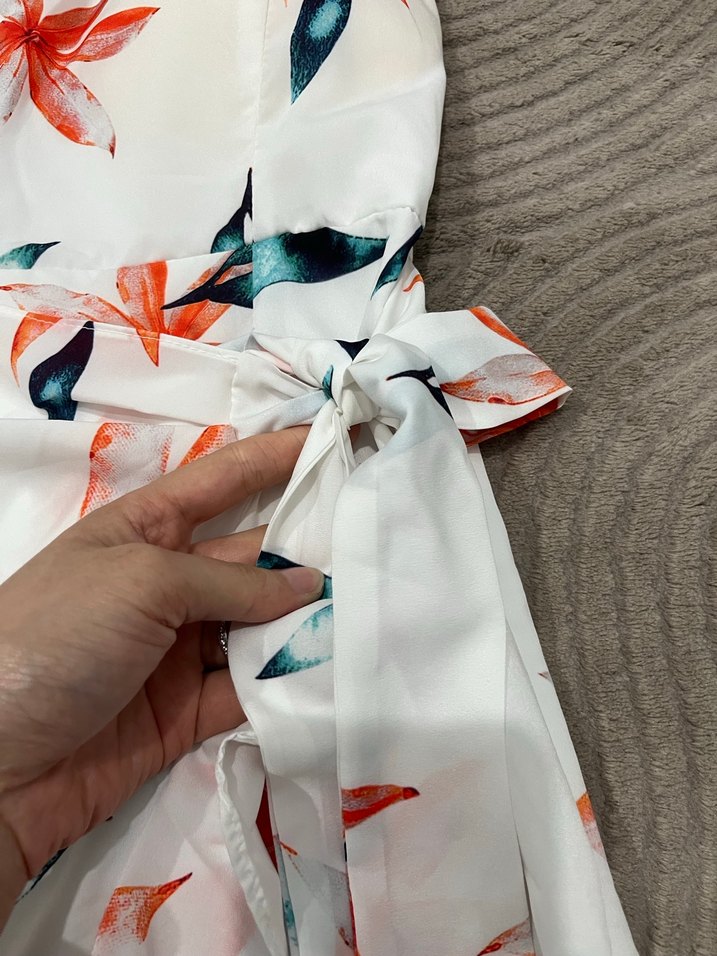 Beyaz Çiçek Desenli Midi Bohem Elbise - Görsel 3