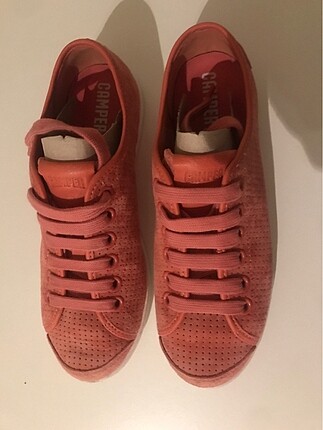 37 Beden pembe Renk Sıfır ürün camper marka pembe spor ayakkabı