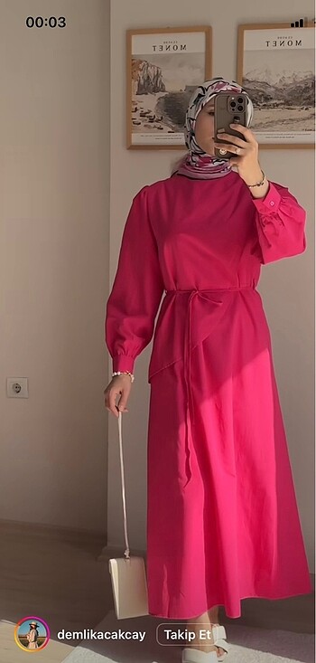 Pembe elbise