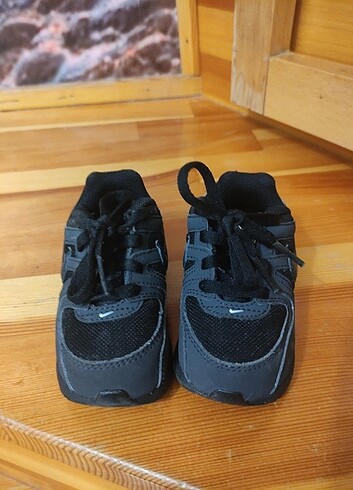 21 Beden siyah Renk Orijinal bebek spor ayakkabı 