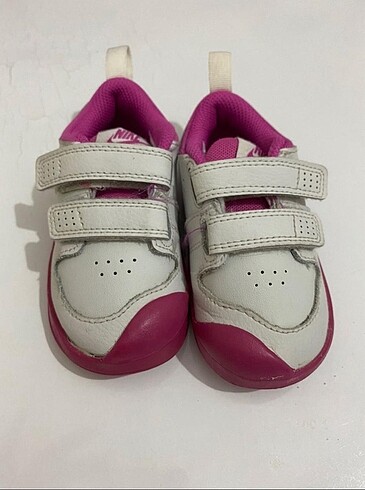 22 Beden Nike 22 numara