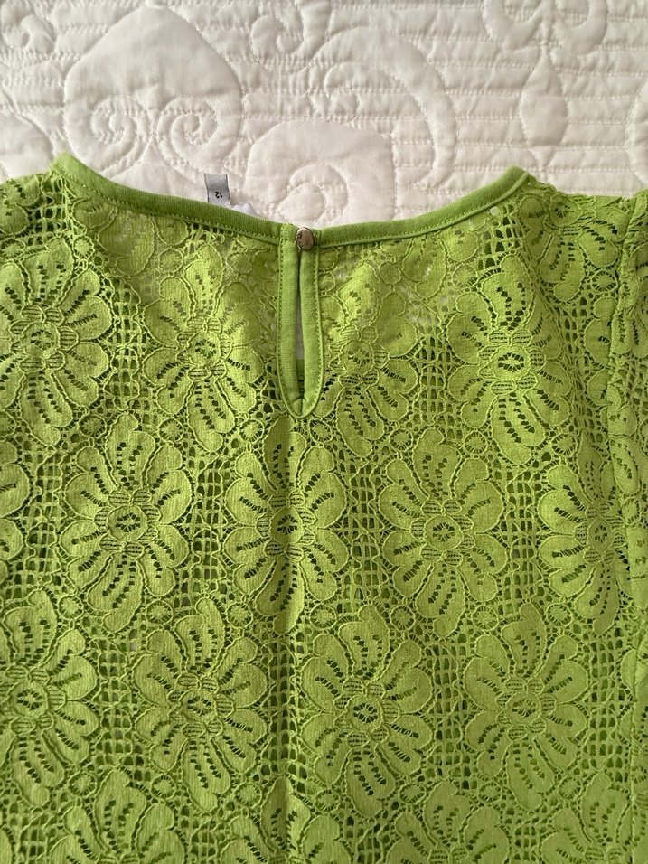 Yeşil Dantelli Nakışlı Kolsuz Bluz - Görsel 5