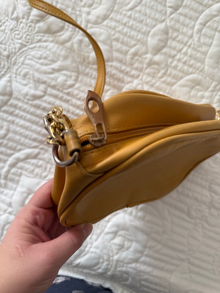 Sarı Deri Nakışlı Kadın Çantası - Görsel 2