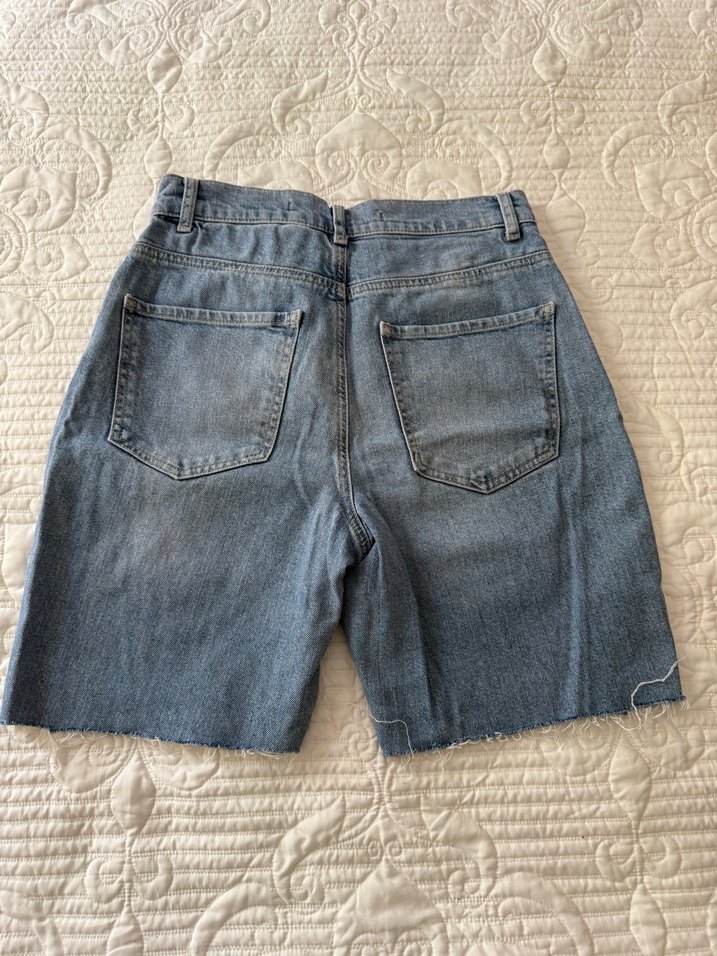 Gri Mavi Bol Kesim Mini Denim Şort - Görsel 3