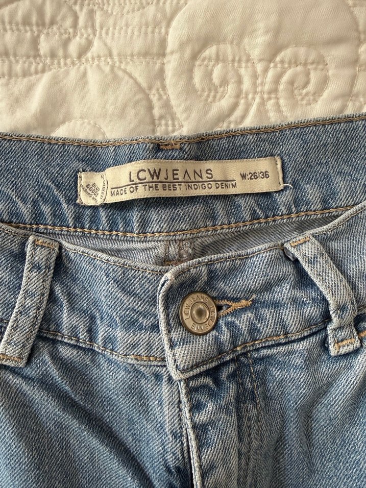 Gri Mavi Bol Kesim Mini Denim Şort - Görsel 2