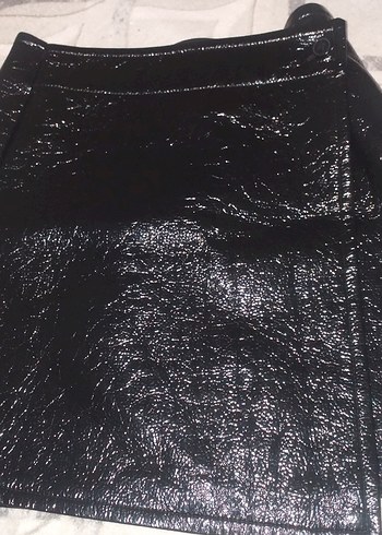 Siyah Parlak Deri Mini Etek - Görsel 4