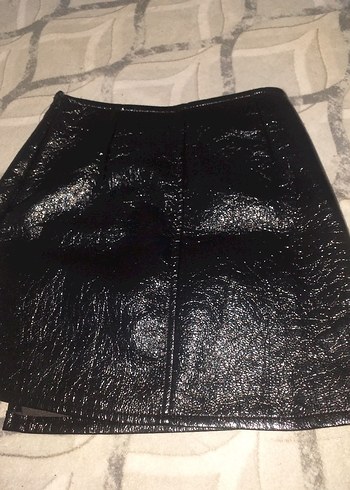 Siyah Parlak Deri Mini Etek - Görsel 2