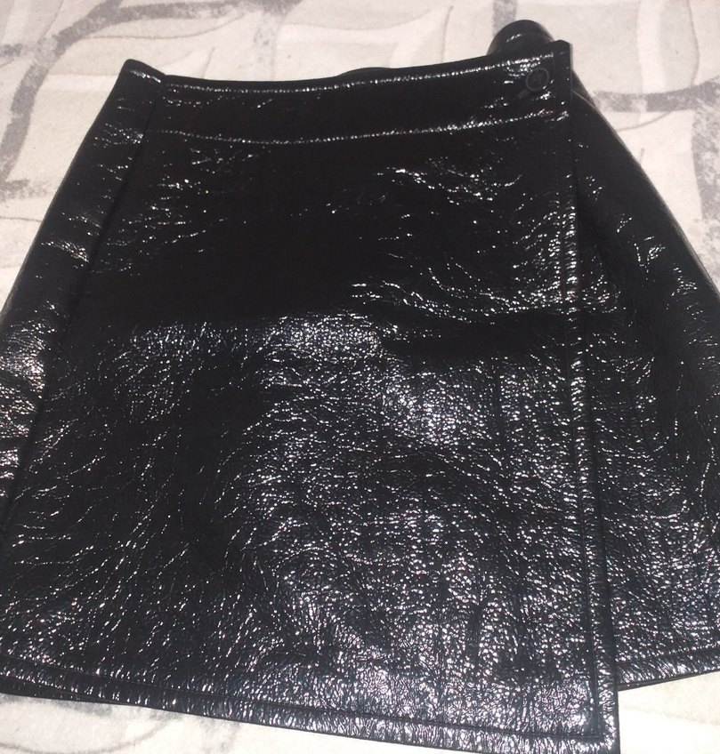 Siyah Parlak Deri Mini Etek - Görsel 3
