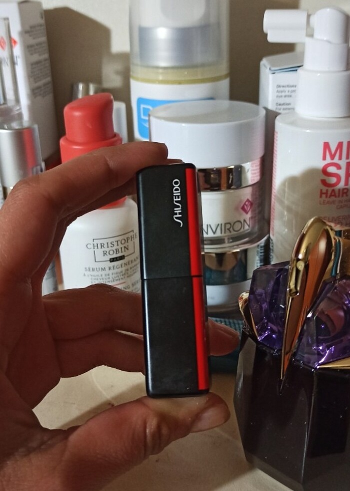 Shiseido ruj  - Görsel 3