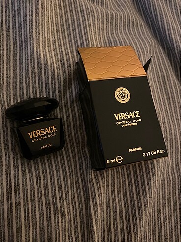 Versace crystal noir pour fenme