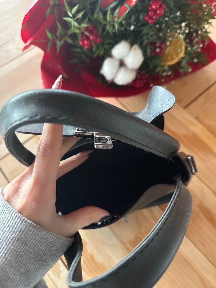 Siyah Deri Tokalı Kadın Çanta - Görsel 4