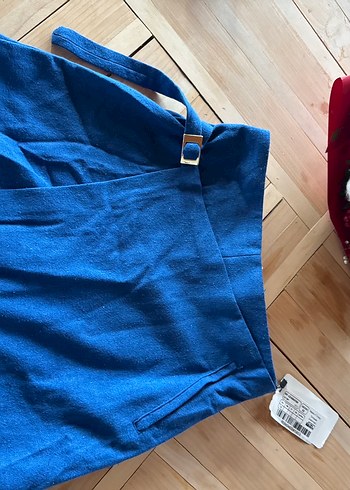 Kemer Detaylı Mavi şort Etek - Görsel 3