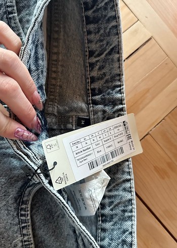 Buz mavisi şort etiketli - Görsel 4