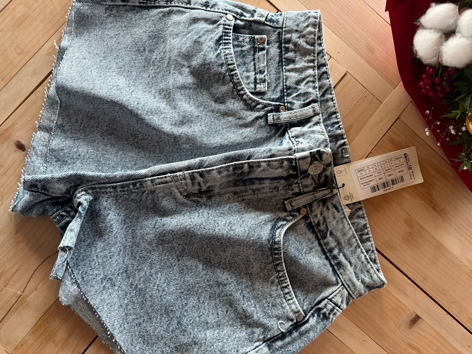 Buz mavisi şort etiketli - Görsel 2