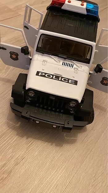 Polis arabası
