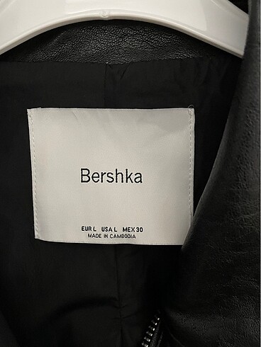 l Beden siyah Renk Bershka deri ceket