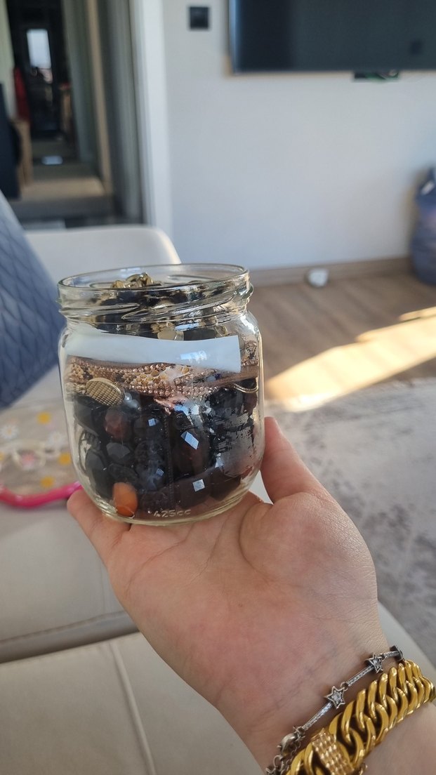 Altın Kapaklı Cam Kavanozda Takı Seti - Görsel 3