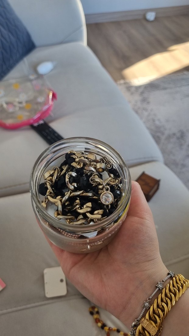 Altın Kapaklı Cam Kavanozda Takı Seti - Görsel 5