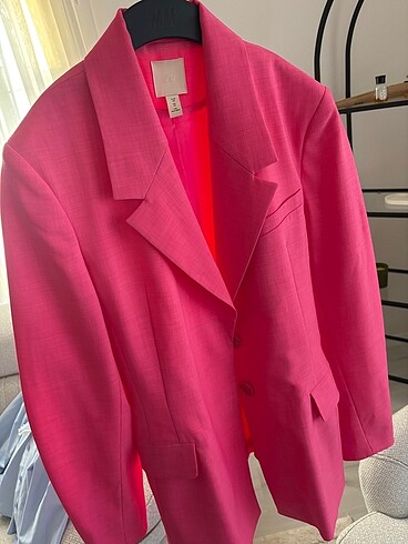 Pembe ceket
