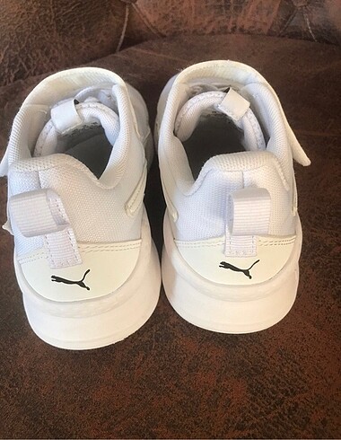 32 Beden beyaz Renk Puma çocuk ayakkabısı orjinal