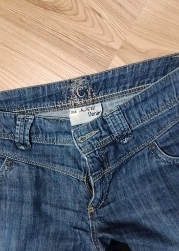 Kadın Mavi Orta Boy Kemerli Denim Pantolon - Görsel 4