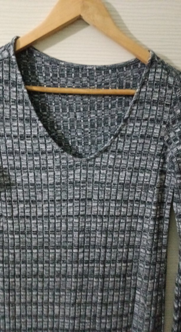 Gri V Yakalı Uzun Kollu Triko Elbise - Görsel 4