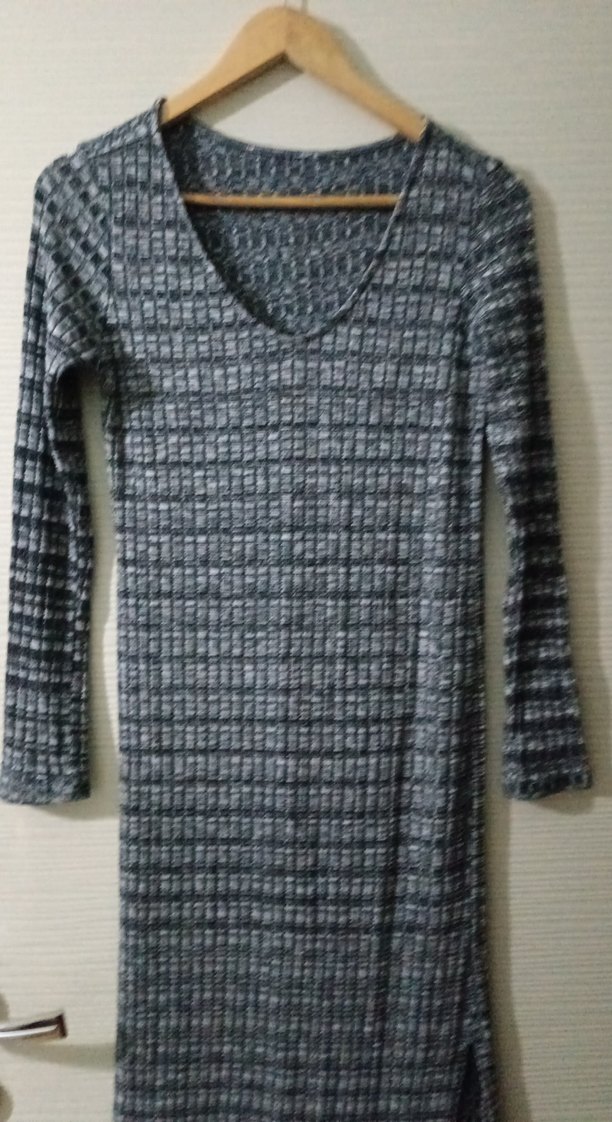 Gri V Yakalı Uzun Kollu Triko Elbise - Görsel 5