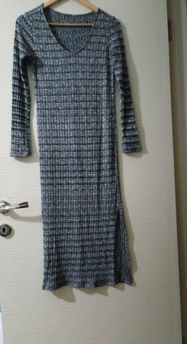 Gri V Yakalı Uzun Kollu Triko Elbise - Görsel 2