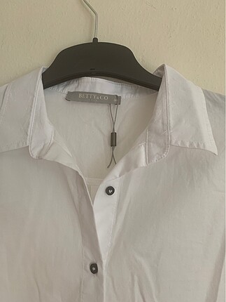 38 Beden beyaz Renk Tayt kombimi için mükemmel beyaz gömlek