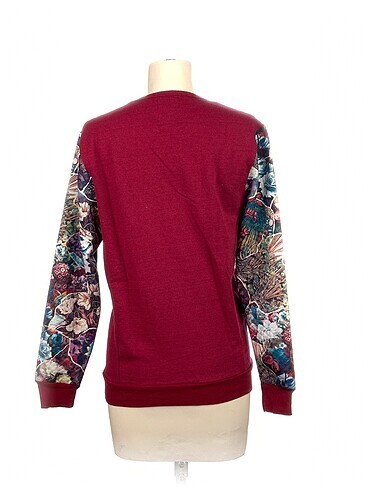 xl Beden PreLoved Sweatshirt %70 İndirimli.