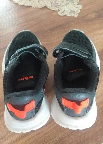 28 Beden siyah Renk Adidas çocuk ayakkabi