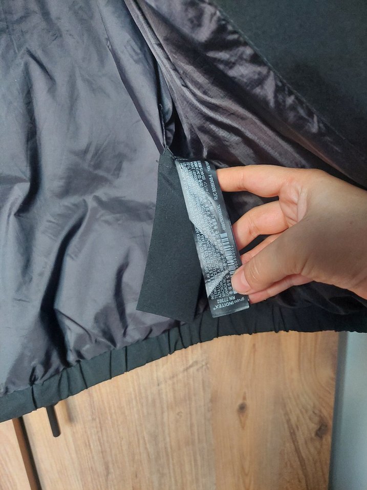 Siyah Kapüşonlu Fermuarlı erkek Yelek - Görsel 3