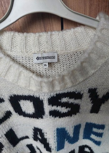 Beyaz Baskılı Kadın Yün Kazak - Görsel 2