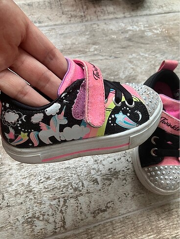 Skechers ayakkabı 23 numara