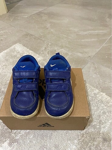 Nike Rahat bir model