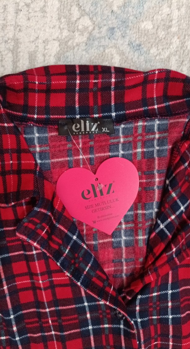 Kırmızı Ekose Desenli Düğmeli Kadın pijam - Görsel 3