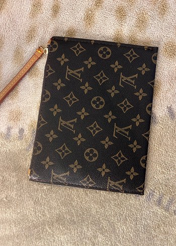  Beden LV Klasik Clutch