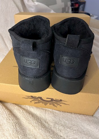 37 Beden Ugg Siyah