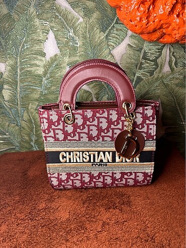 Dior Bordo